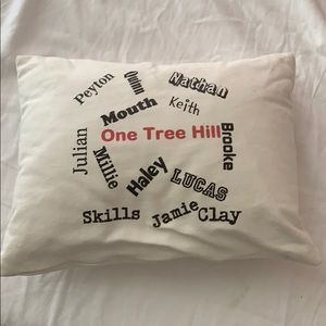 One tree hill pillow